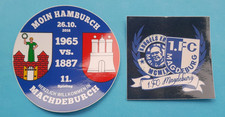 2 x  Aufkleber 1.FC MAGDEBURG - HAMBURGER SV ⚽HSV - HEINZ KRÜGELS ERBEN🔵⚪1.FCM⚽