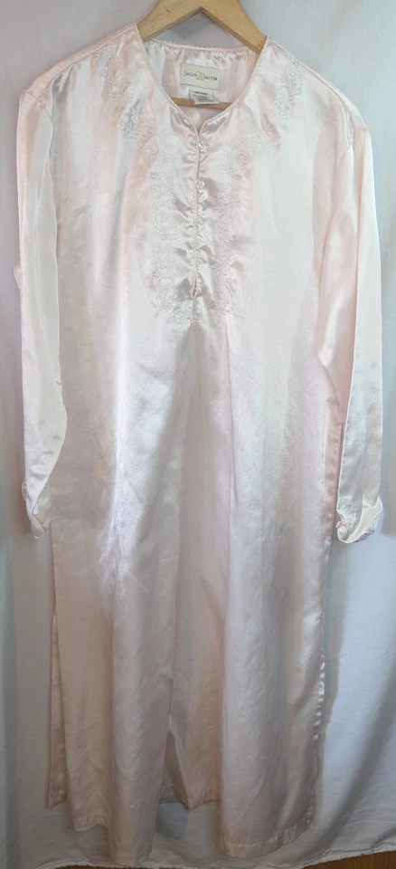 Camisón Jaclyn Smith Bebé Rosa Satinado Bordado Floral Escote Talla Grande Foto 4 de 4