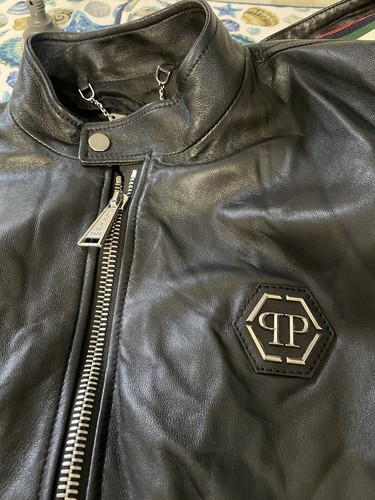 Philipp Plein Homme Edizione Limitata Giacca da motociclista in vera pelle di pecora nera con zip KYPTKA - Foto 12 di 13
