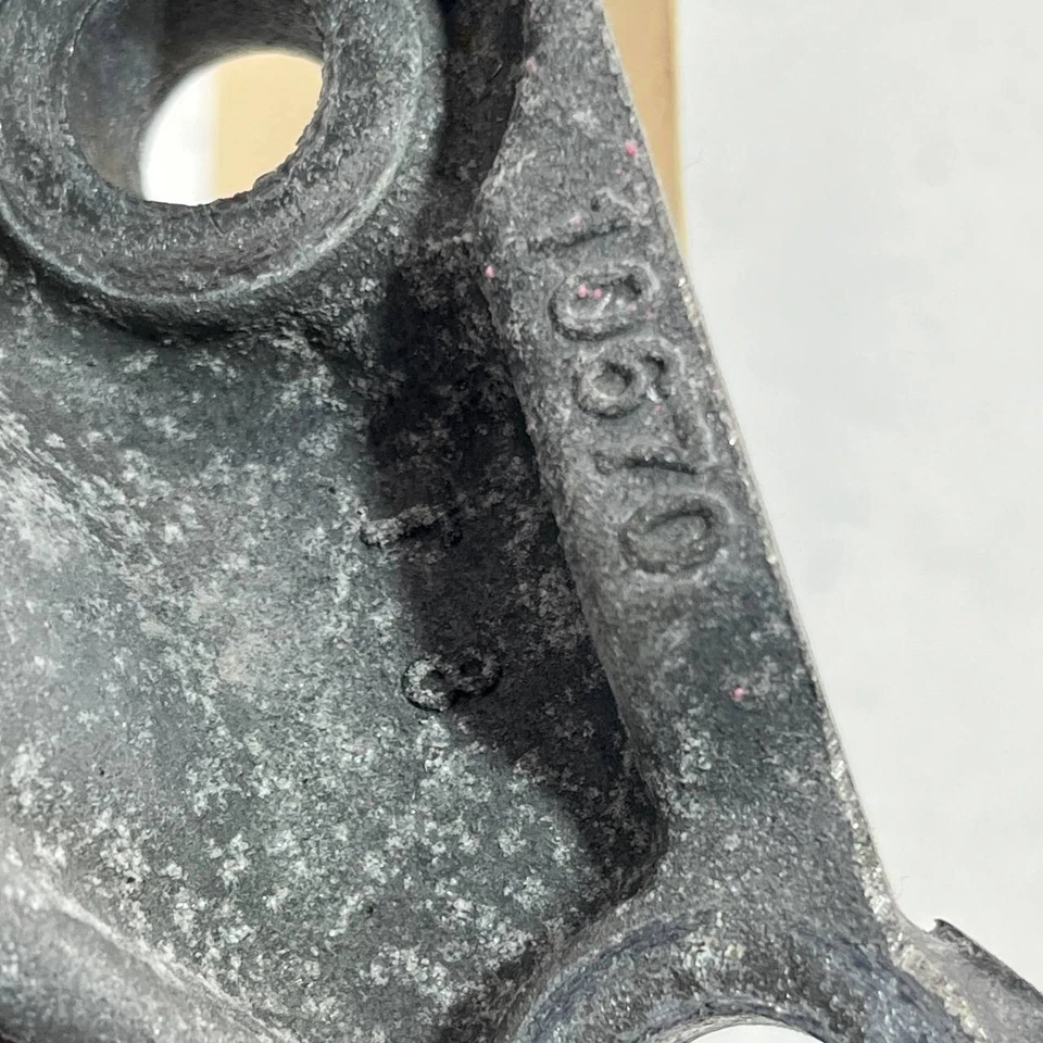 Toyota Camry RAV-4 2018-2023 motor refrigerante bomba de agua carcasa OEM Foto 3 de 4