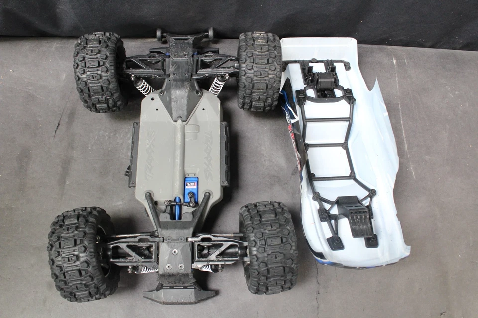 TRAXXAS 90376-4 STAMPEDE 4X4 BRUSHLESS VXL MONSTER TRUCK 368 - Image 3 of 3