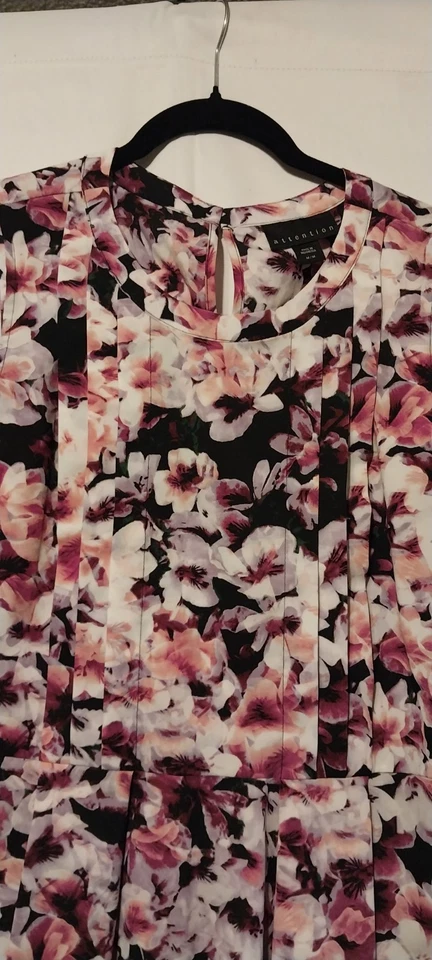 Top Mujer Floral Manga Corta Rosa Púrpura Atención Talla Mediana Foto 3 de 4