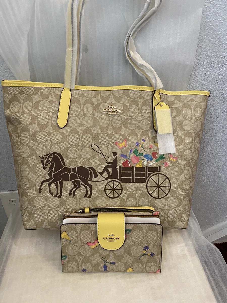 Coach City Tote in Signature Canvas