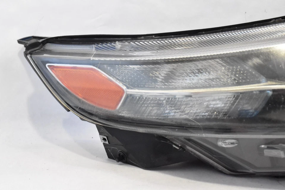 Faro halógeno pasajero derecho Chevrolet Volt 11-15 22769171 OEM Foto 3 de 4