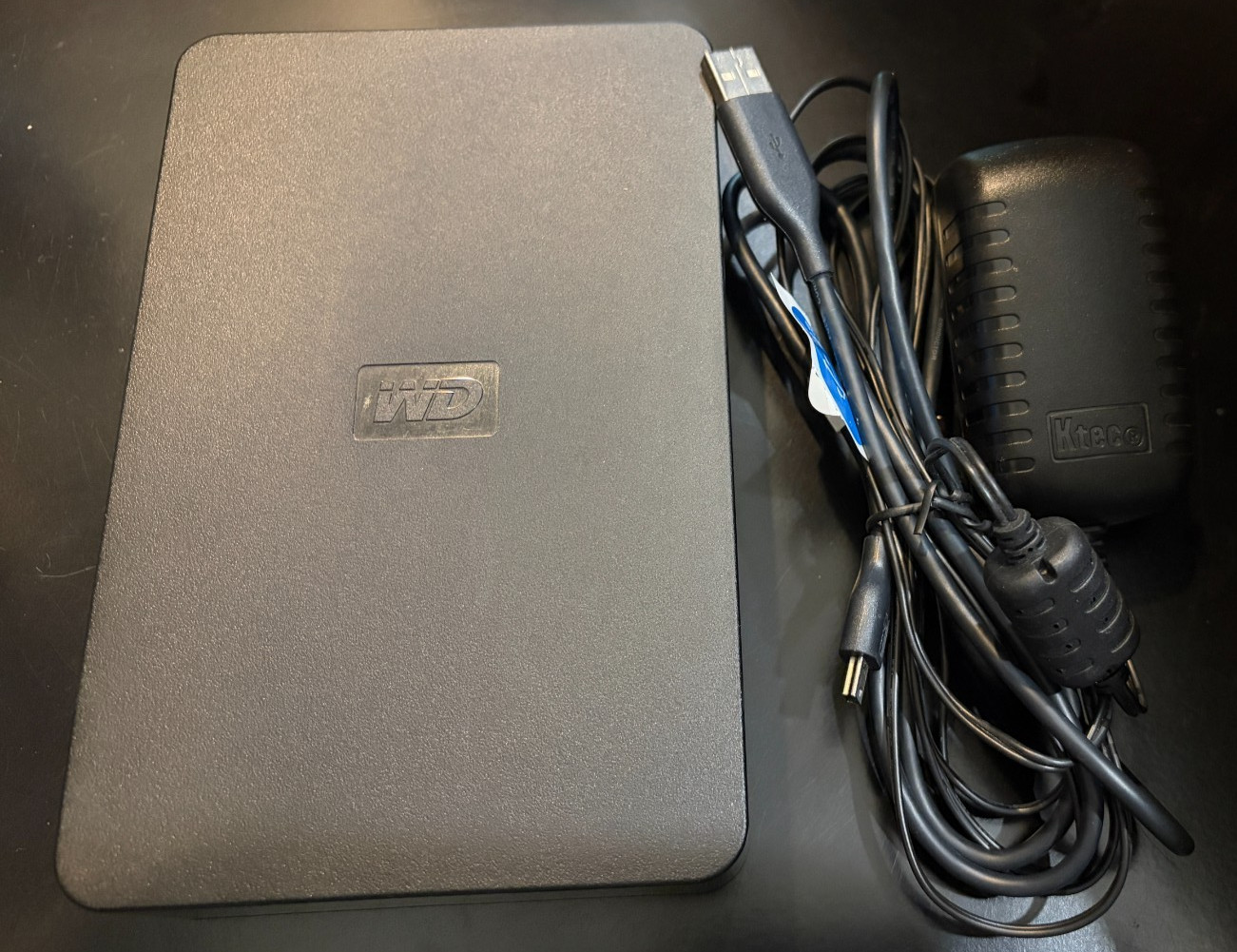 WESTERN DIGITAL Elements Desktop Hard drive WDBAAU0010HBK-01 External  HDD 1TB