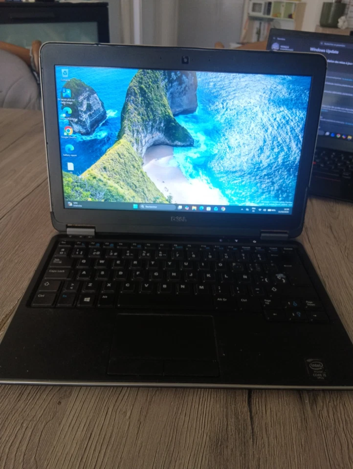 Dell Latitude E7240 · i5-4310U · 16GB · 256GB, photo 2 sur 5
