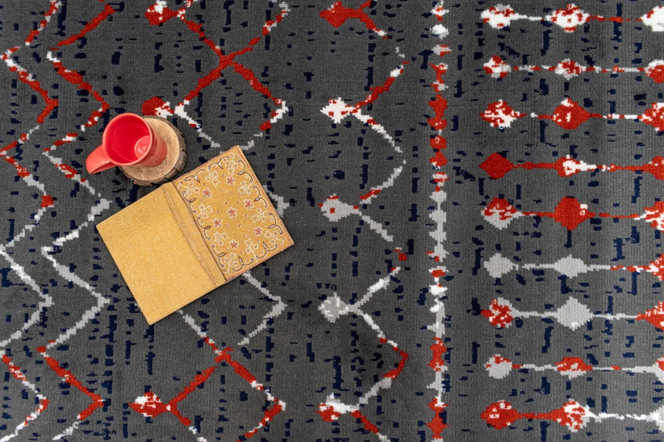 Distressed Moroccan Runner - 2'x8', Dark Grey, Transitional Design Area Rug -505 - Image 4 of 4