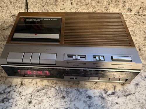 Reloj despertador GE General Electric radio AM FM modelo 7-4954A LIMPIO - Imagen 4 de 5
