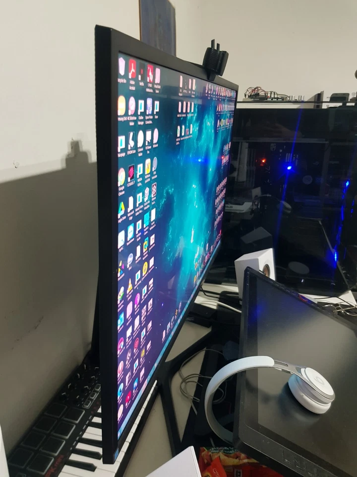 32 Zoll 4K QLED Monitor - Samsung U32H850 *Künstler/Designer/Editoren/Gamer* - Bild 4 von 4