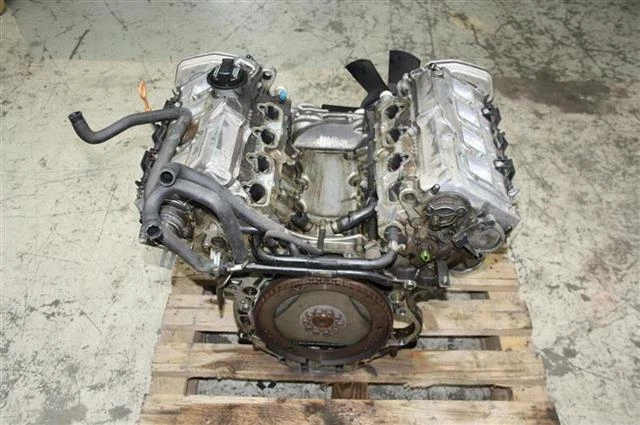 Audi A8 D2 Motor Rumpfmotor Zylinderkopf Motorblock 3.7L AEW AKJ  