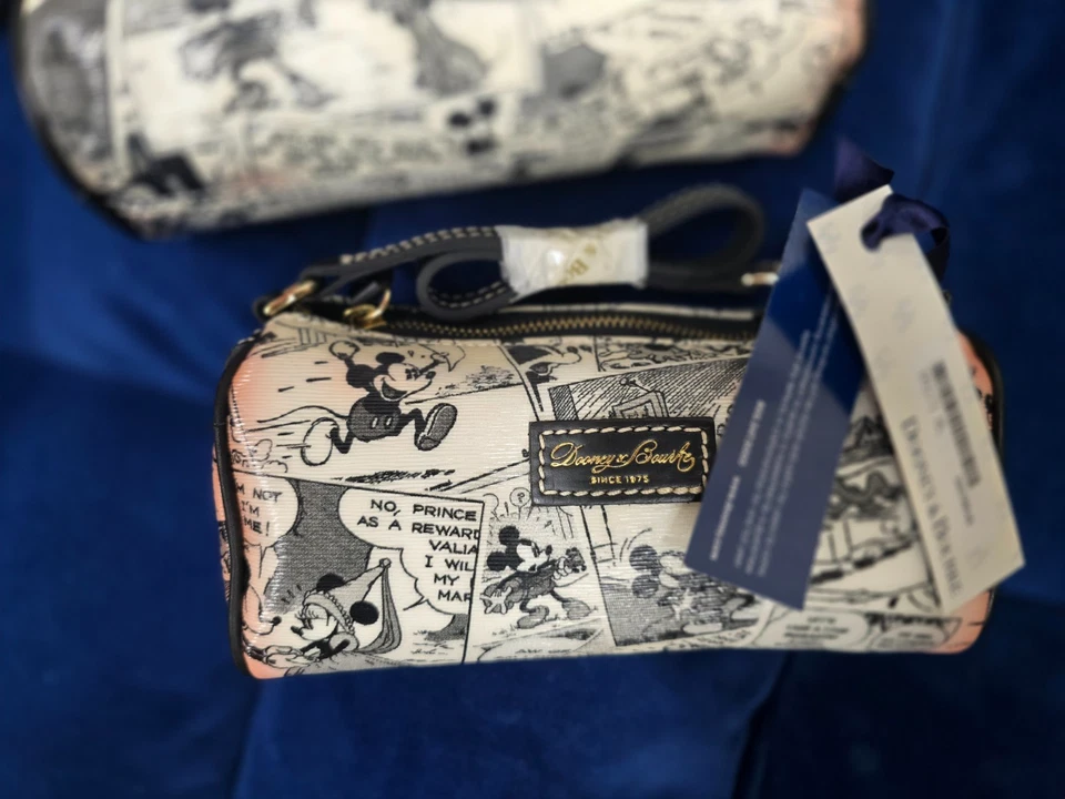 Bolso de Mano Colección Disney Dooney & Bourke Disney *Colección Limitada ** Foto 2 de 4