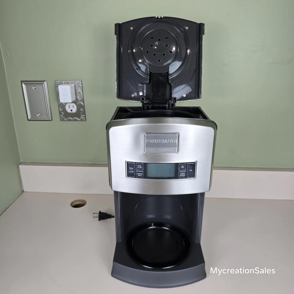 Frigidaire Professional 12 Cup Stainless Steel Coffee Maker FPDC12D7MS  - Image 2 of 4