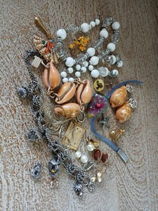 Lot Of Broken Jewelry Beads Rhinestone Pearl Single Earrings & Cifflinks Shells 