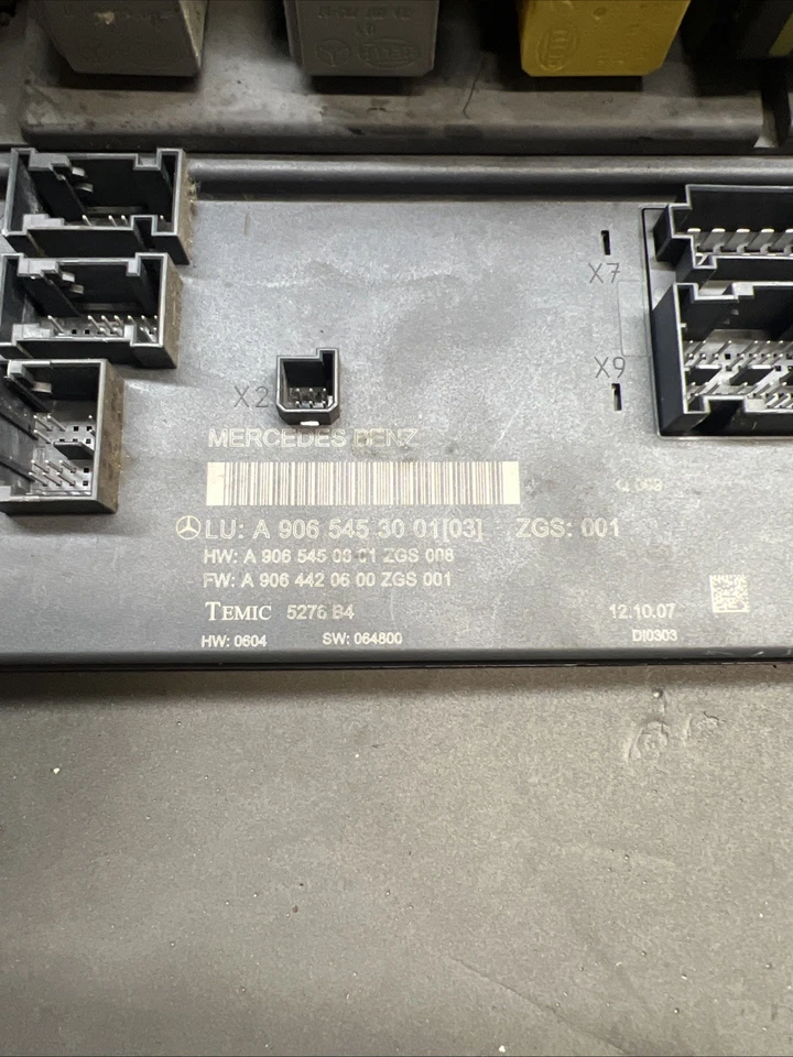 2008 Dodge 2500   SPRINTER BCM SAM FUSE BOX MODULE OEM  Gas V6 - Image 2 of 4