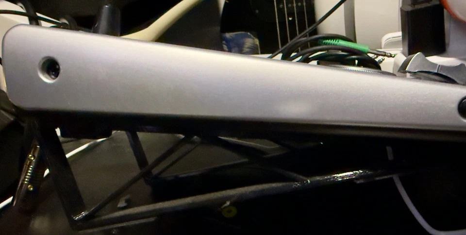 Behringer X-Touch One Superficie de Control, Soporte Impreso en 3D y Superposición de Herramientas Profesionales Foto 4 de 4