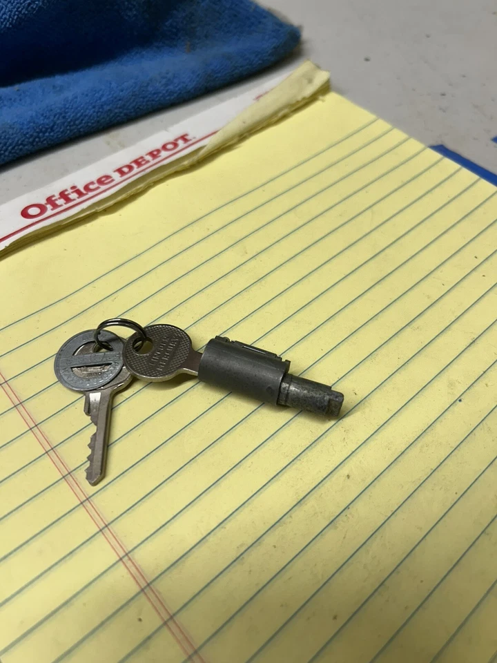 Lincoln 1950 1951 nuevo cilindro de bloqueo de maletero con llaves con logotipo Foto 4 de 4