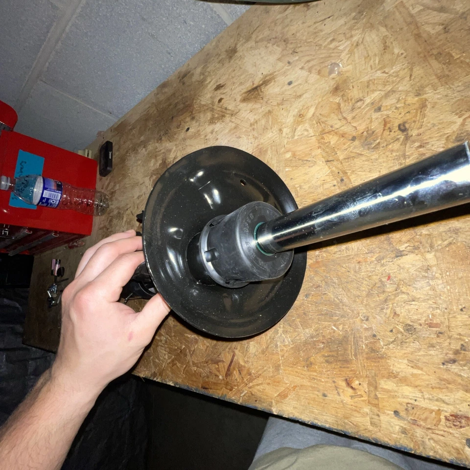 Suspensión Strut-E83 delantera izquierda Sachs 317 570 se adapta a BMW X3 2004-2010 Foto 3 de 4