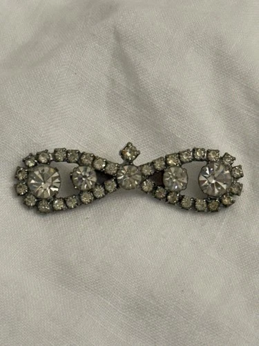 Vintage Clear Rhinestone Bow Brooch Pin Silver Tone Costume Jewelry
