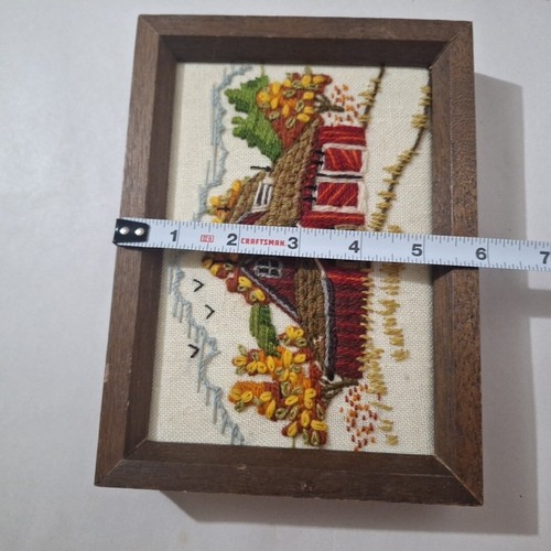 Crewel gerahmte Nadelspitze rote Scheune Lot. 4 insgesamt 8"×6" braune Holzrahmen - Bild 9 von 9