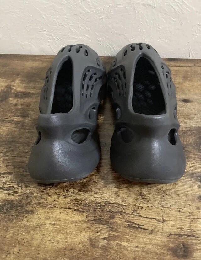 Talla 11 Adidas Yeezy Foam Runner RNNR Negro Onyx Foamrunner Foto 4 de 4