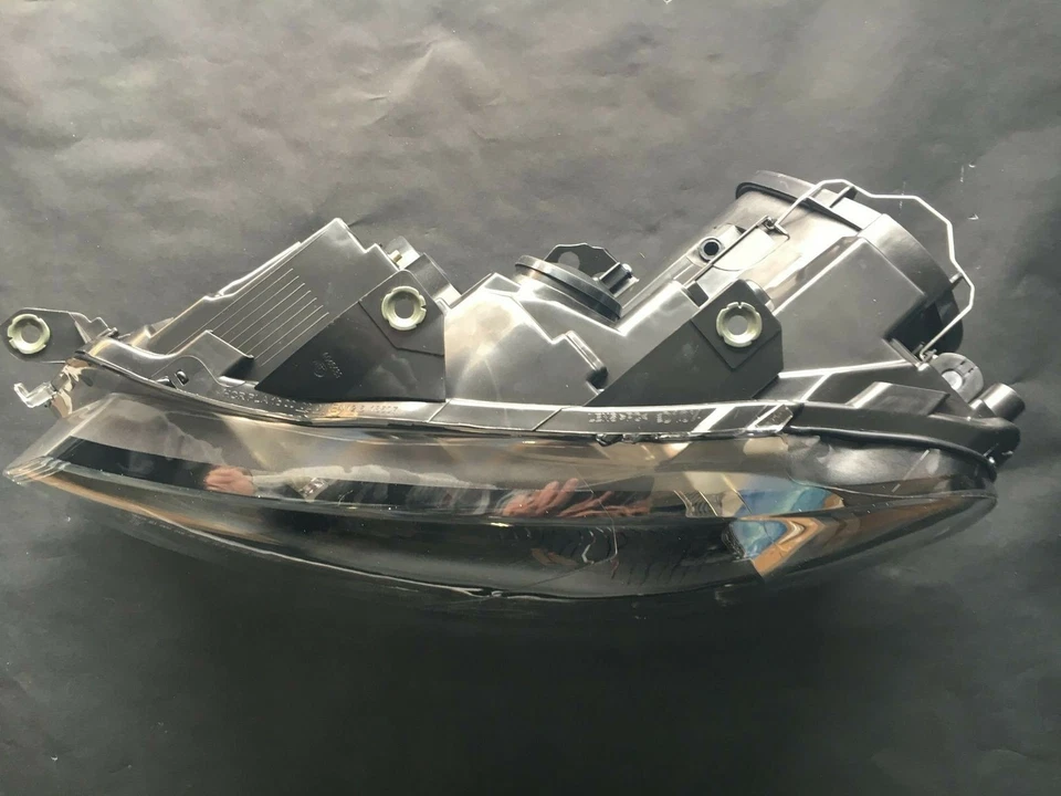 Faro halógeno conductor izquierdo para Volkswagen Jetta Wagen 2010-2014 (5K0941005D) Foto 4 de 4