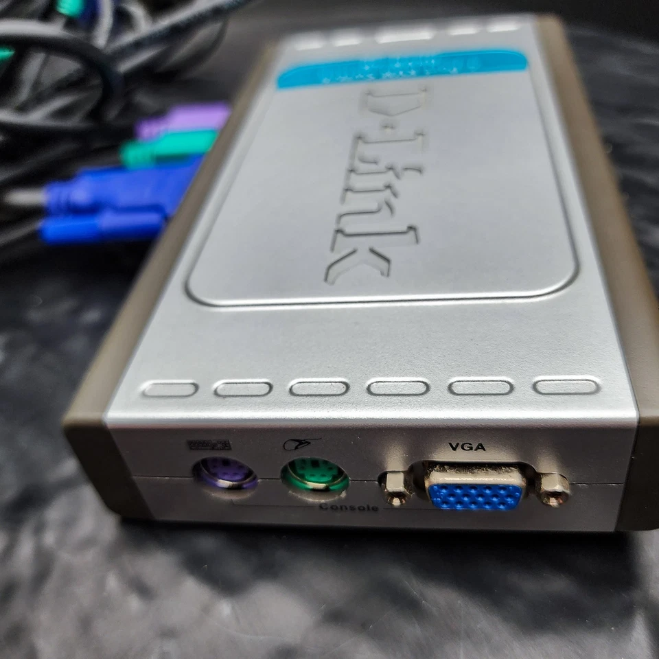 D-Link DKVM-4U 4-Port USB KVM Switch with Cables, Multi-Computer Control 🖥️🔌✨ - Image 4 of 4