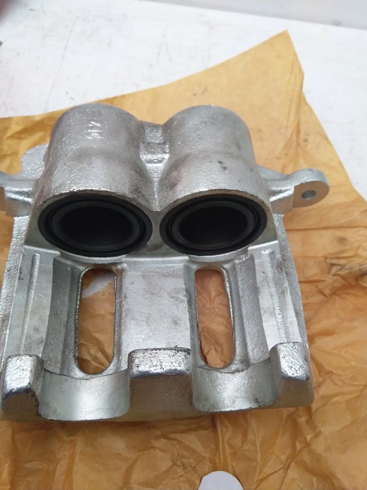 Pinza de freno delantera derecha se adapta a Mercedes-Benz Viano 3.0 (2003 - 2013)  Foto 4 de 4