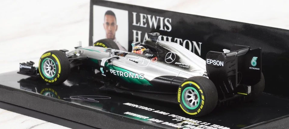 Modèle Auto 1:43 MINICHAMPS F1 Mercedes W07 Hamilton Winner Abu Dhabi Gp 2016 - Photo 3/4
