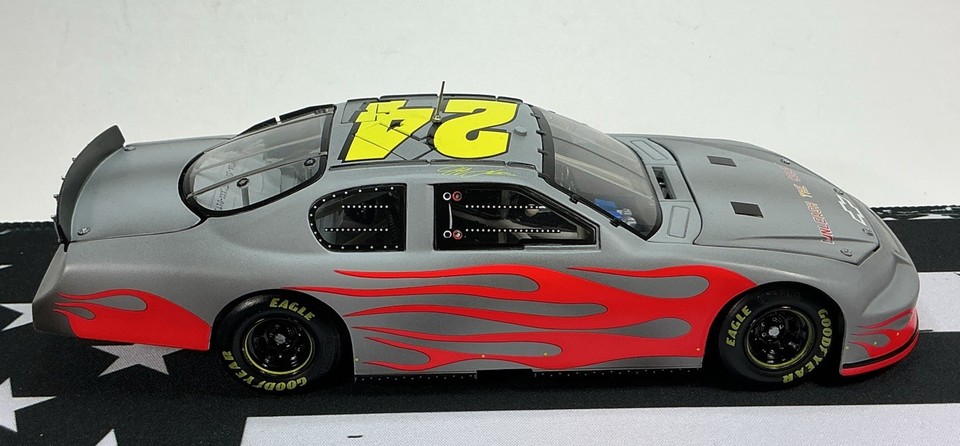 Jeff Gordon #24 2011 AARP Atlanta Win – Miniature 1/24 Signée