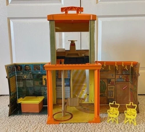 VINTAGE GI Joe Headquarters Adventure Team 1970 For 12" Figure Command Center