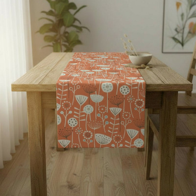 Scandi Floral Tischläufer.  Bergen Burnt Orange Design. Verschiedene Größen.