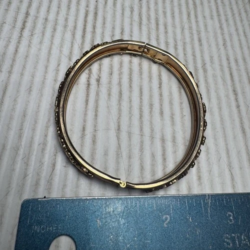 VTG Art Nouveau Bangle Bracelet hinged Brass Gold Tone w/ Safety Chain !!!