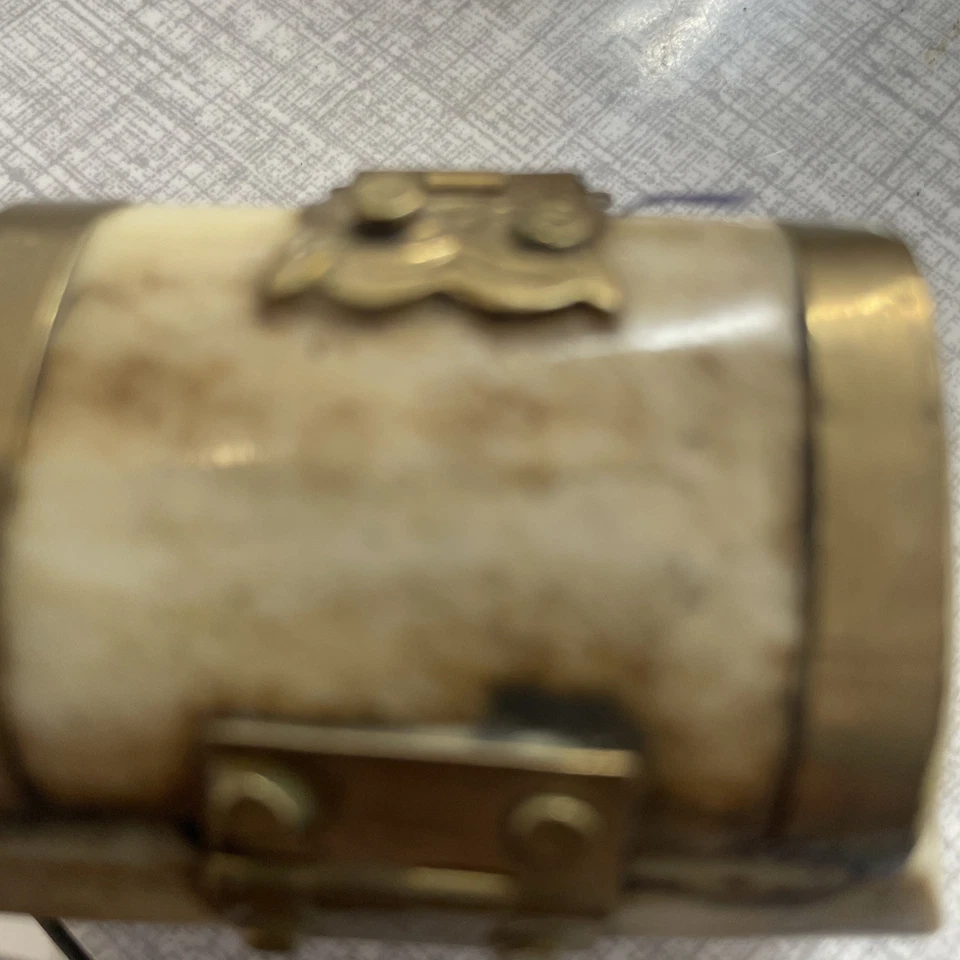 Petit Coffre Ancien - Photo 4/4