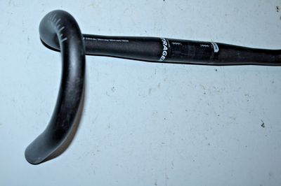 Guidon Bontrager Race Elite VR - 44 Cm, 31.8 Mm - Noir - Alu - Route/Gravel