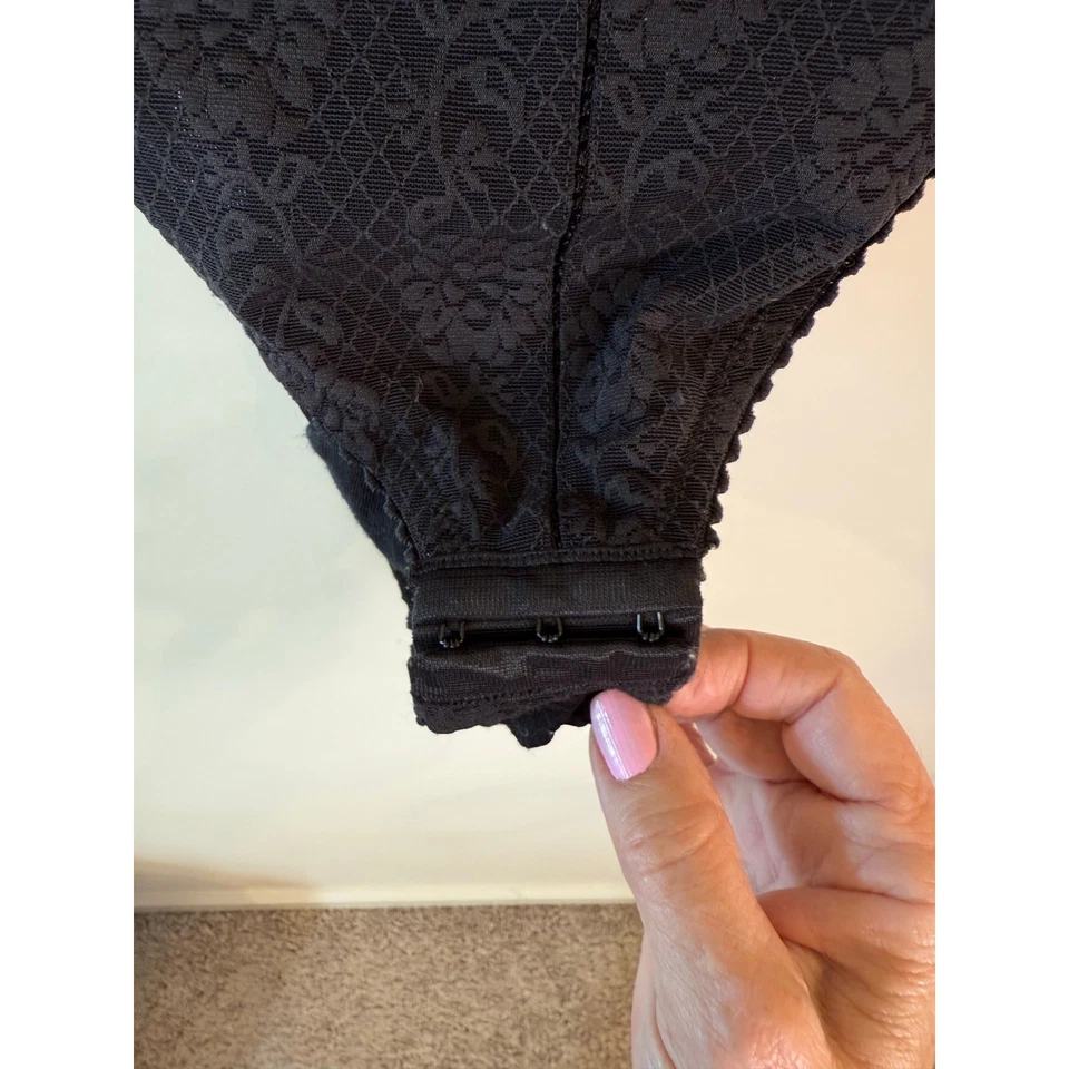 Flexees Sleeveless Sweetheart Neck Bodysuit Lace Floral Black Women's Size 34C - Image 3 of 4