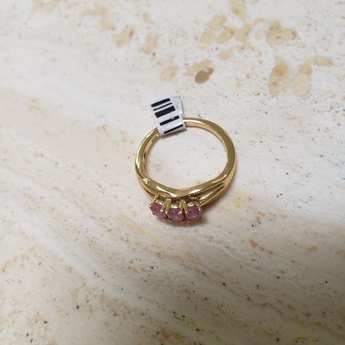 Madagascan Pink Sapphire, Sterling Silver Trilogy ring, size O, 7. - Picture 8 of 9