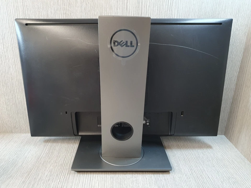Dell UltraSharp U2414HB 23.8" LED LCD Monitor FHD 1080p Grade C EC1007 - Image 3 of 4