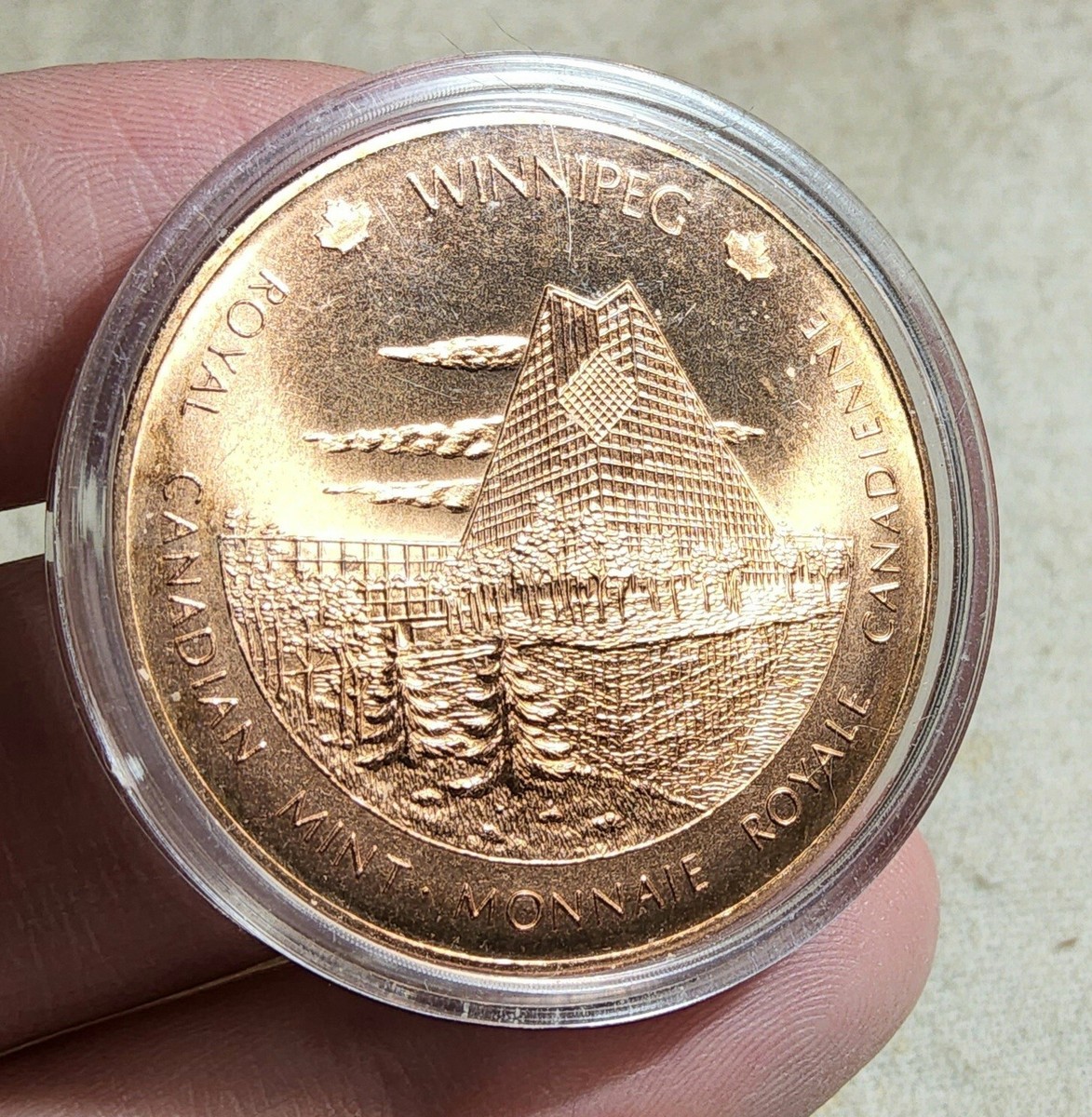 VINTAGE OTTAWA & WINNIPEG BRONZE MEDAL COIN ROYAL CANADIAN