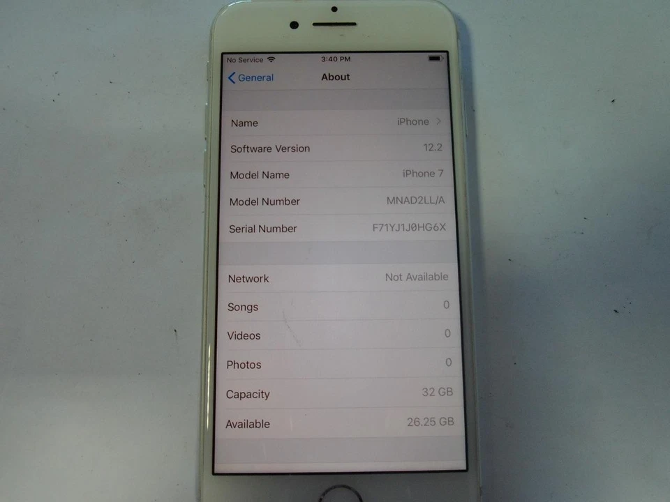 Apple iPhone 7 A1660 32GB (Verizon) White Touchscreen Smartphone - Image 2 of 4