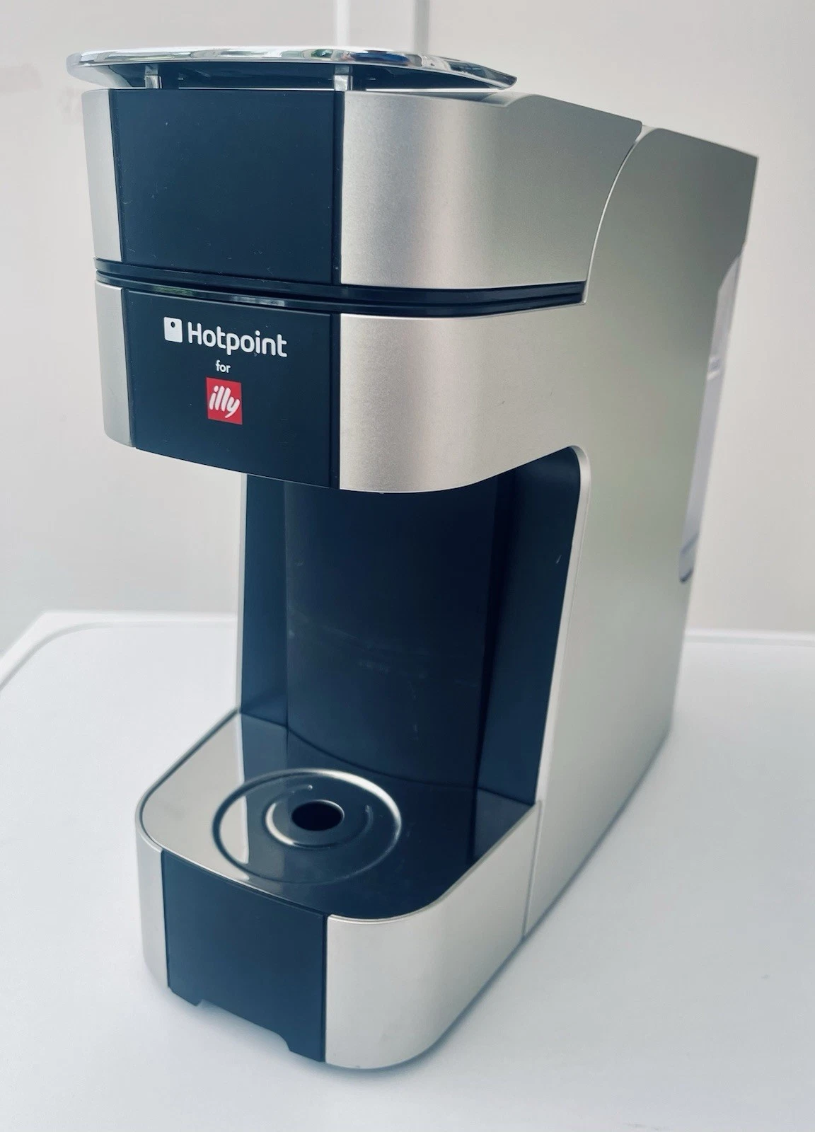 Hotpoint For Illy Capsule System Coffee Machine CMHPCGX0UK