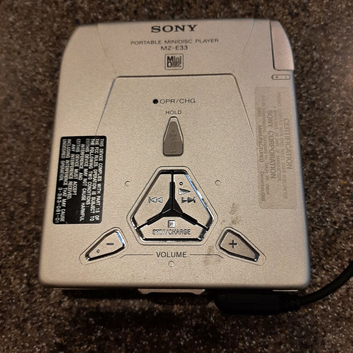 Sony Portable Minidisc Player Walkman MZ-E33 w/ remote RM Sony Portable Minidisc Player Walkman MZ-E33 w/ remote RM