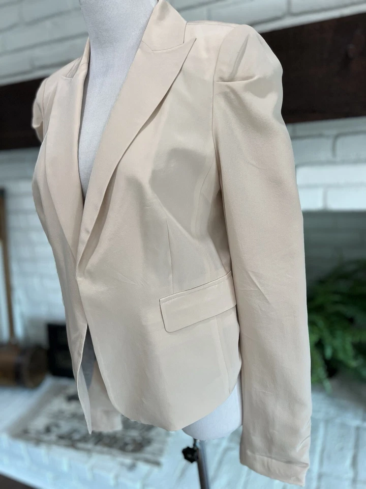 Trouvé 女式丝绸开襟西装外套米色 S 码 — 第 2/4 张图片