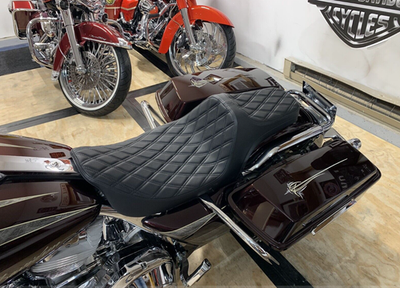 Drag Specialties Predator III Diamond Stitch Seat fits 1997-2007