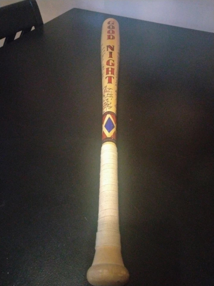 Bate de béisbol Harley Quinn The Noble Collection con licencia oficial - Suicide Squ Foto 3 de 4