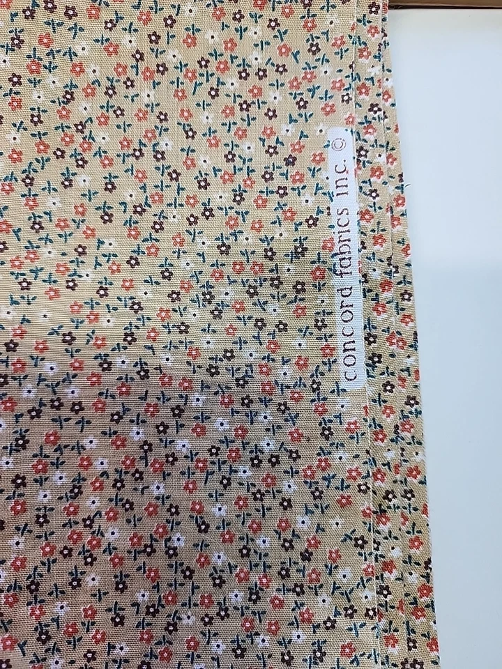Concord Fabrics Petite Ditsy Tiny Floral Sewing Fabric Vtg 44"w X 2yds Beige - Image 3 of 4