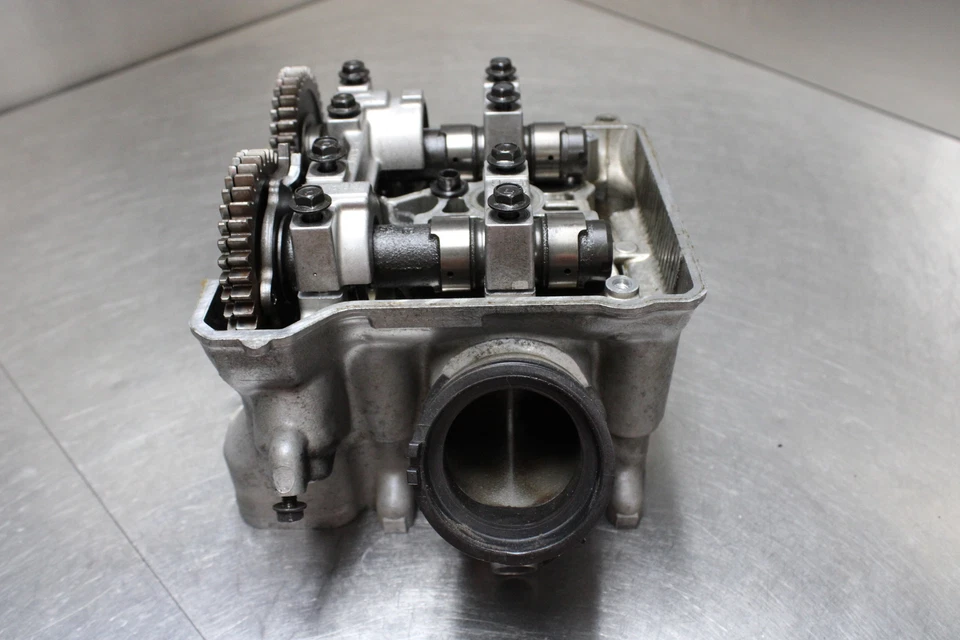 02-06 HONDA RVT1000R RC51 SP2 Engine Motor Cylinder Head REAR Foto 2 de 4