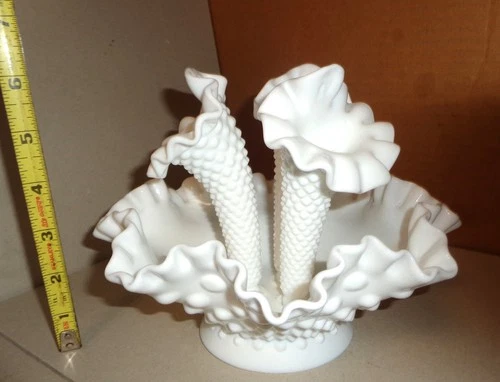 Vtg Fenton White Milk Glass 3 Horn Trumpet Hobnail Epergne Ruffled Flower Vase