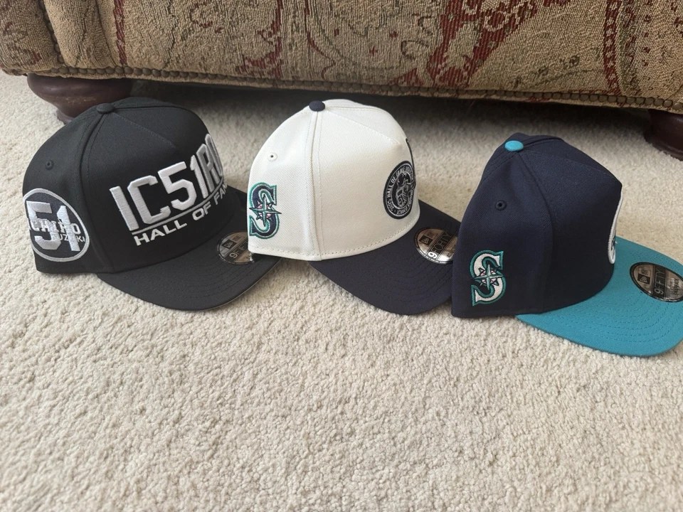 Ichiro Suzuki Hall of Fame Hat Lot w/Program  & Exclusive Patch Tribute Mariners - Image 3 of 4