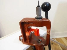 Upgrade your Hornady Classic Reloading press with a Upgraded Primer Catcher