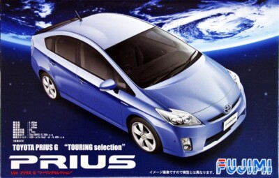 Fujimi ID-151 1/24 Scale Model Car Kit Toyota Prius G Touring Selection 2009